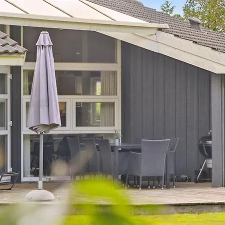 Σπίτι διακοπών Falka - 300m From The Sea By Interhome *