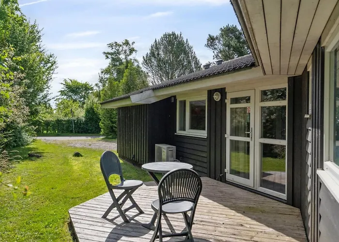 Falka - 300m From The Sea By Interhome Borkop